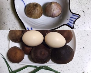 香菇炒鸡蛋的做法 步骤1
