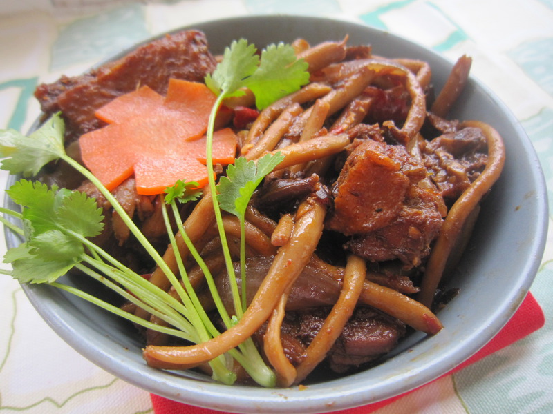 干锅鸭腿茶树菇的做法、烹饪技巧